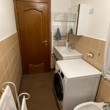 H2ome Molo, Posizione Area Porto Antico