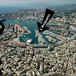 H2ome Molo, Posizione Area Porto Antico