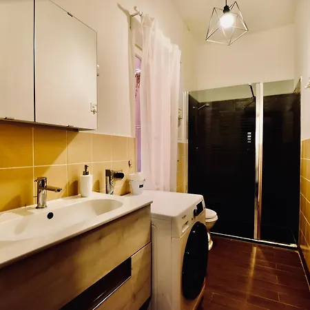 H2ome Molo, Posizione Area Porto Antico * Γένοβα