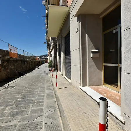 H2ome Molo, Posizione Area Porto Antico Γένοβα