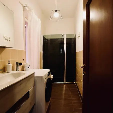 H2ome Molo, Posizione Area Porto Antico *