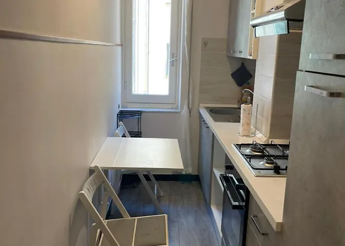 H2ome Molo, Posizione Area Porto Antico