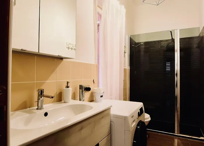 H2ome Molo, Posizione Area Porto Antico